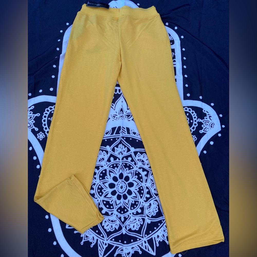 Women’s Beverly Hills Polo Club Sweatsuit - Picture 6 of 7